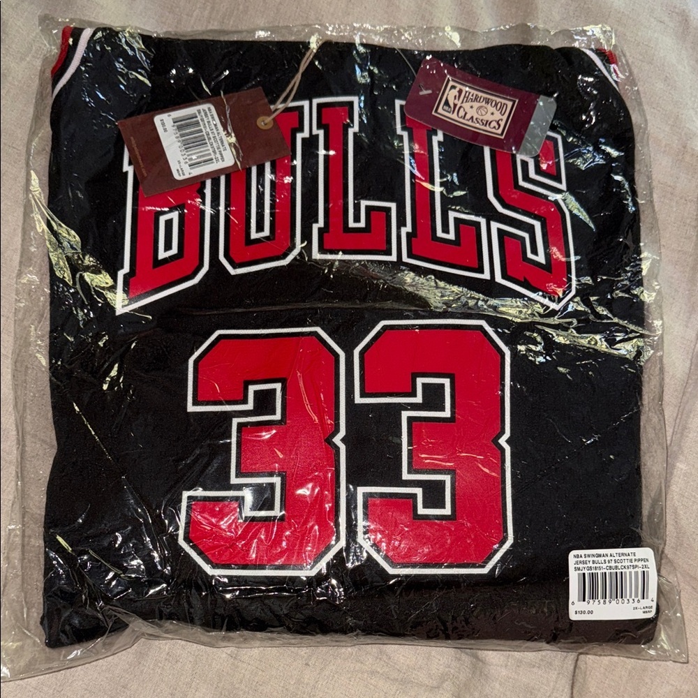 NWT MITCHELL & NEss Chicago Bulls Scottie Pippen Jersey